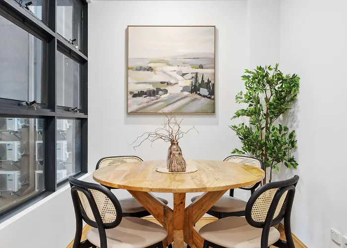 River Fringe Urban Retreat